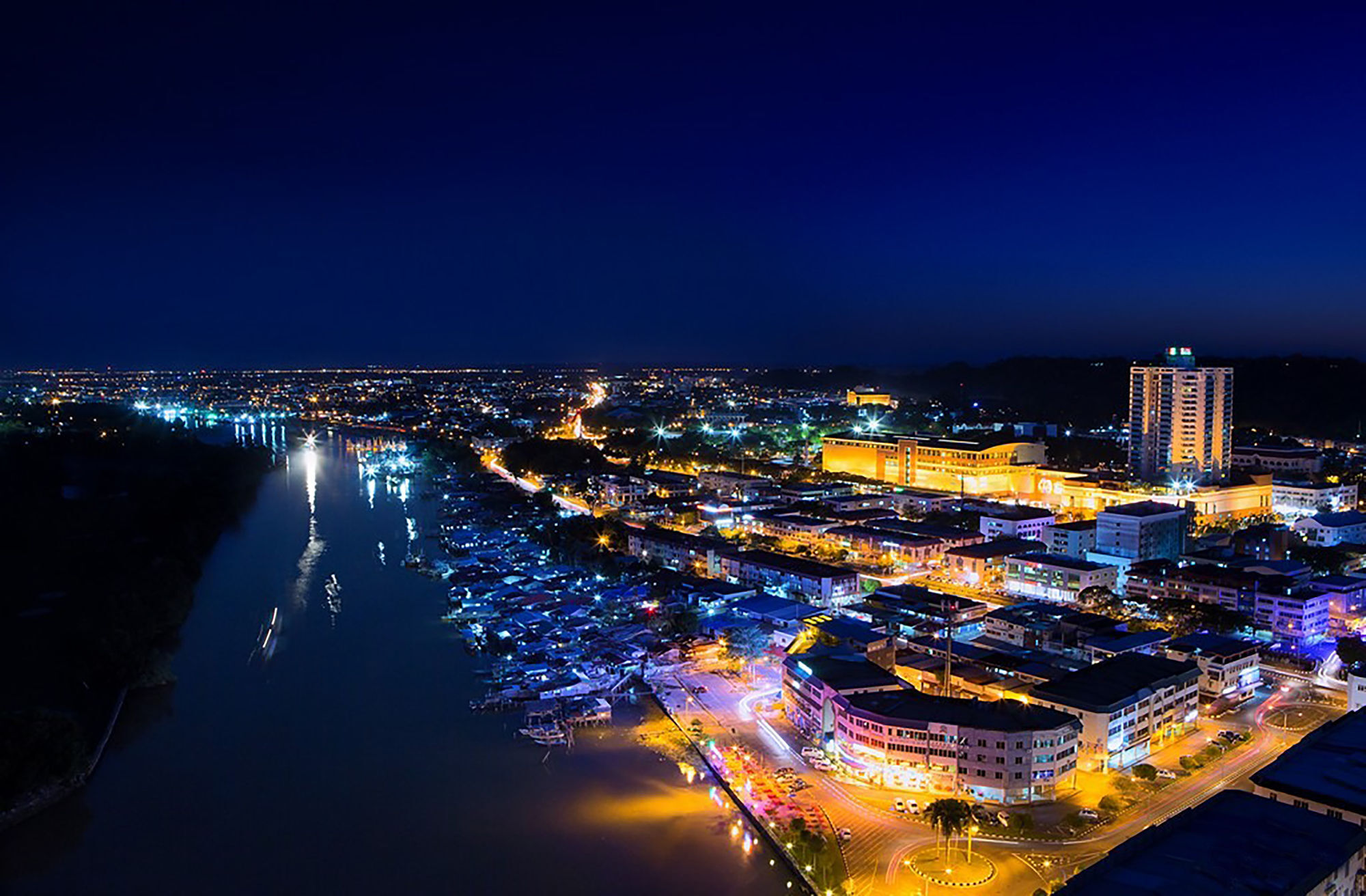 풀먼 미리 워터프런트 호텔 외부 사진 Aerial view of the port of La Rochelle