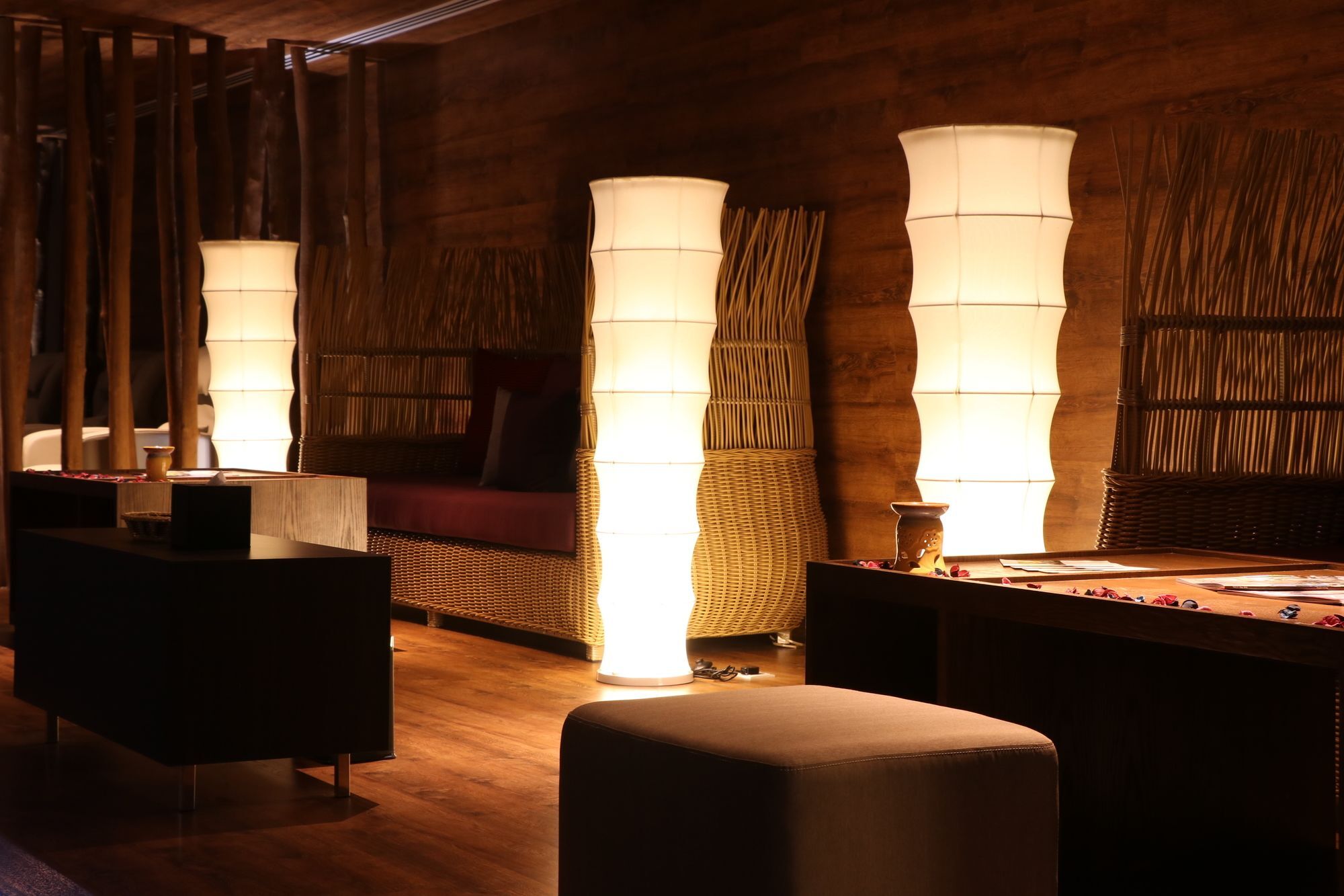풀먼 미리 워터프런트 호텔 외부 사진 Interior of the spa